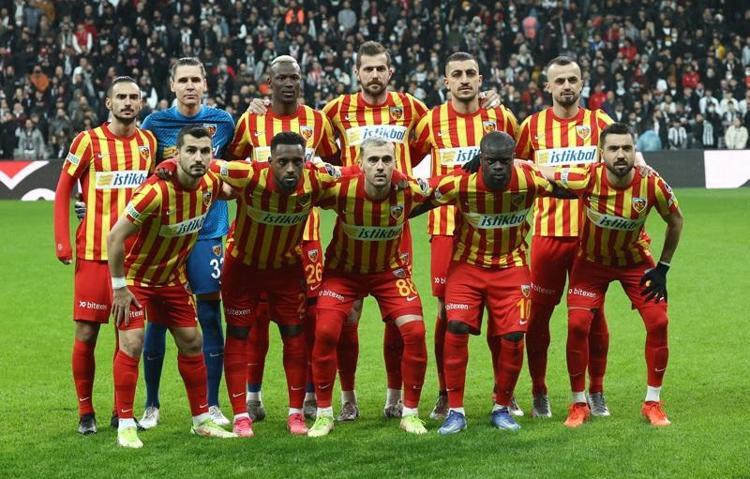 Süper Ligde yayın geliri dağılımı belli oldu İşte hangi takım kaç para kazandı