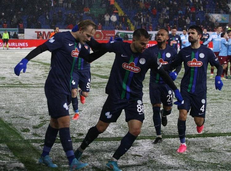 Süper Ligde yayın geliri dağılımı belli oldu İşte hangi takım kaç para kazandı