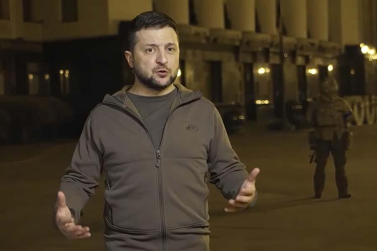 Ukrayna - Rusya savaşında son dakika haberleri... Zelenskiy NATO Zirvesinde konuştu: Bu sabah bizi fosfor bombalarıyla vurdular