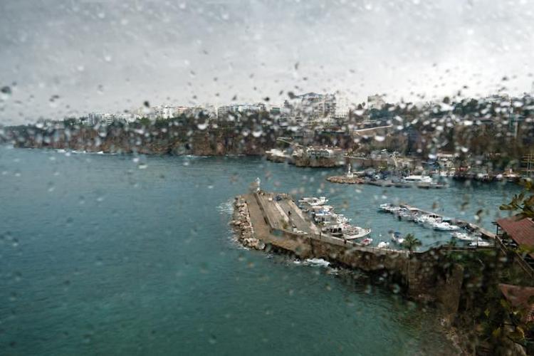 Son dakika kar yağışı ve yağmur açıklaması Meteoroloji tarih vererek duyurdu Kuvvetli geliyor, çok sayıda ilde...
