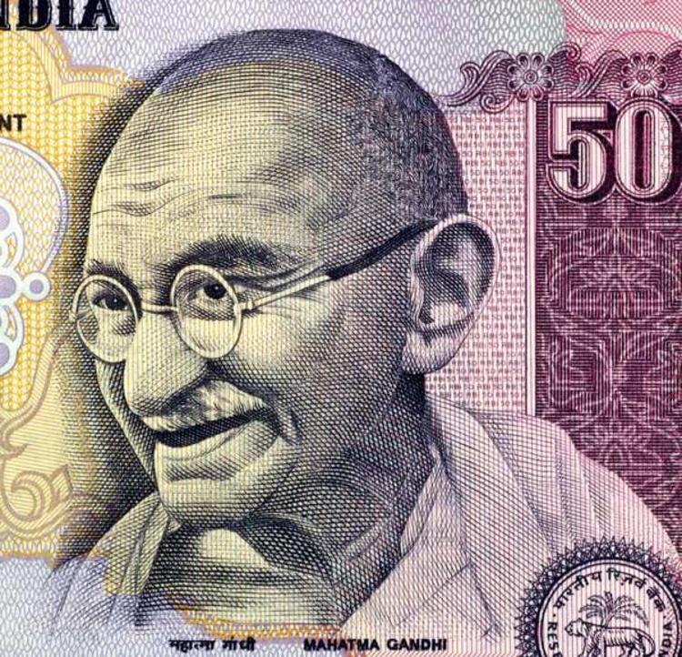 9. Mahatma Ghandi (2 Ekim 1869 – 30 Ocak 1948)