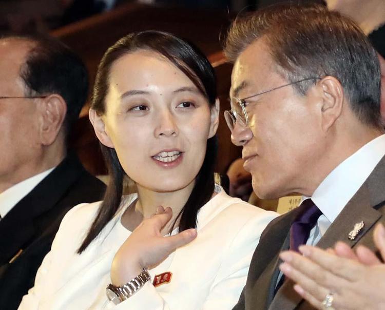 Dünyanın konuştuğu acımasız kız kardeş Kuzey Kore lideri Kim Jong Unun halefi Kim Yo Jong kimdir