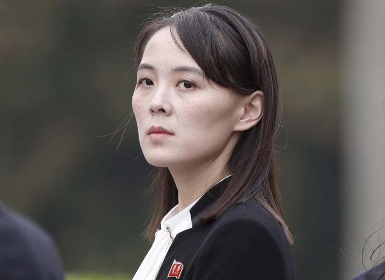 Dünyanın konuştuğu acımasız kız kardeş Kuzey Kore lideri Kim Jong Unun halefi Kim Yo Jong kimdir