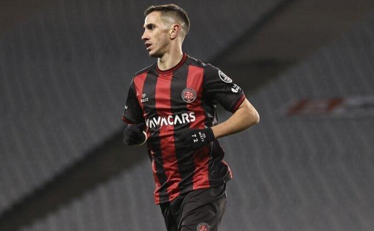 Volkan Demirel Ali Koçu hiç affetmeyecek Yıldız golcünün aklını çeldi Karagümrükü bitirdi