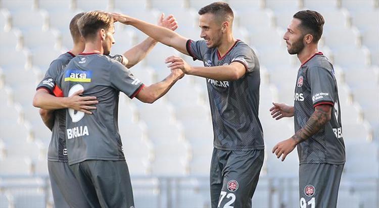Volkan Demirel Ali Koçu hiç affetmeyecek Yıldız golcünün aklını çeldi Karagümrükü bitirdi
