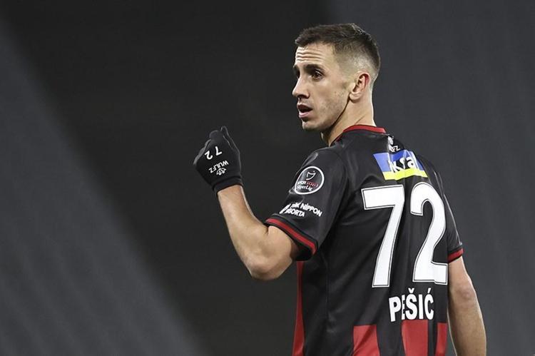 Volkan Demirel Ali Koçu hiç affetmeyecek Yıldız golcünün aklını çeldi Karagümrükü bitirdi