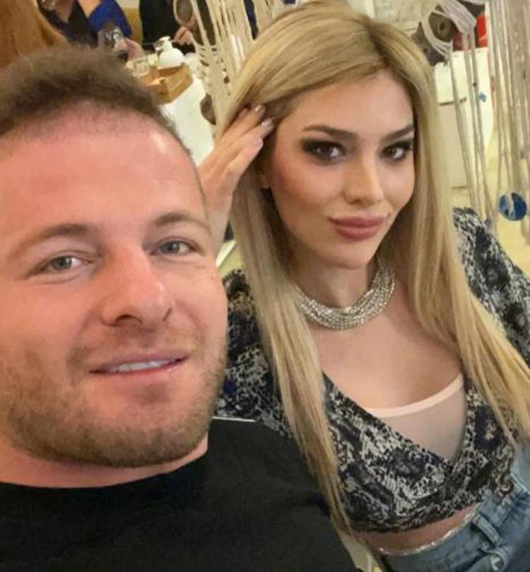 İlayda Şeker ve İsmail Balabandan aşk pozu
