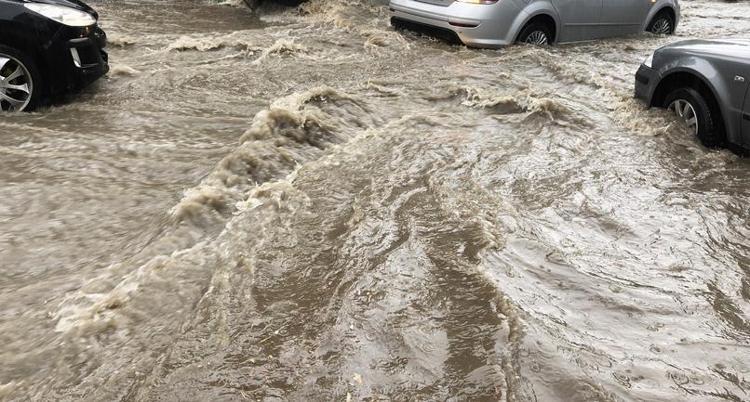 Kuvvetli kar yağışı tekrar başlıyor Kış geri döndü, Meteoroloji son dakika duyurdu Sıcaklık 10 derece düşecek, çok sayıda ilde...