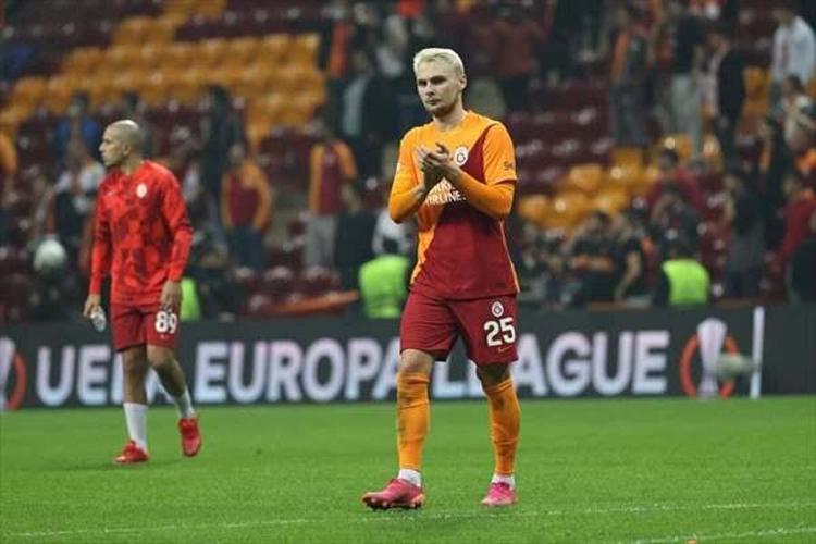 Önce Pulgarı çaktı ardından G.Sarayın kalbini sökmeye kalktı Flaş teklif...