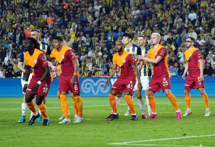 Önce Pulgarı çaktı ardından G.Sarayın kalbini sökmeye kalktı Flaş teklif...