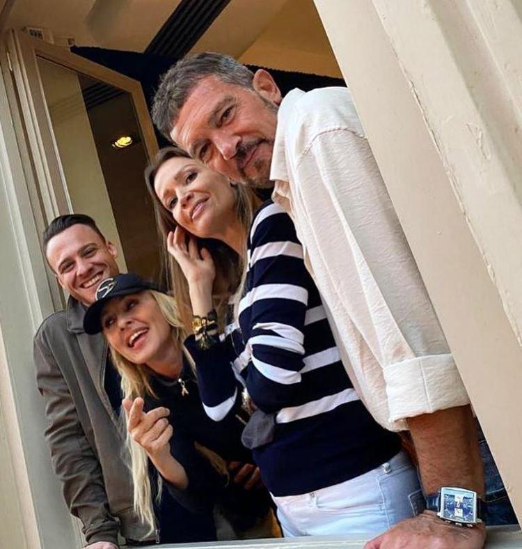 Kerem Bürsin ve Antonio Banderas bir araya geldi Dikkat çeken yorum detayı...