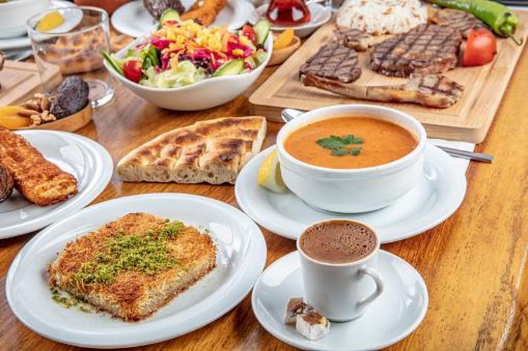 HER LOKMA EN AZ 15 SANİYE ÇİĞNENMELİ