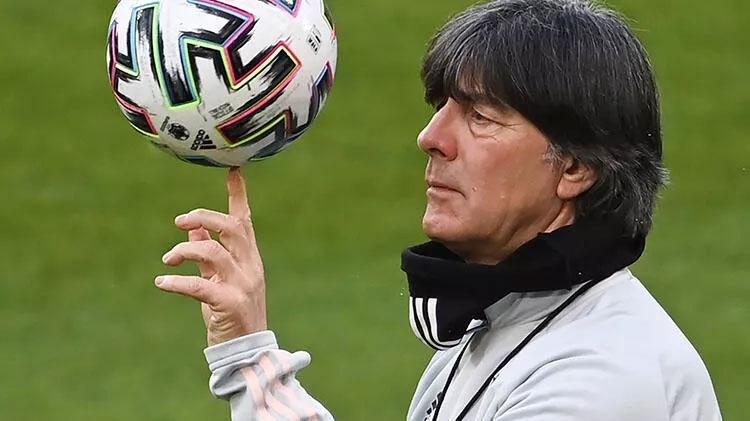 Löw, Kartal, Jesus hiçbiri değil Yeni teknik direktör Avrupada ses getirecek İtalyadan geliyor