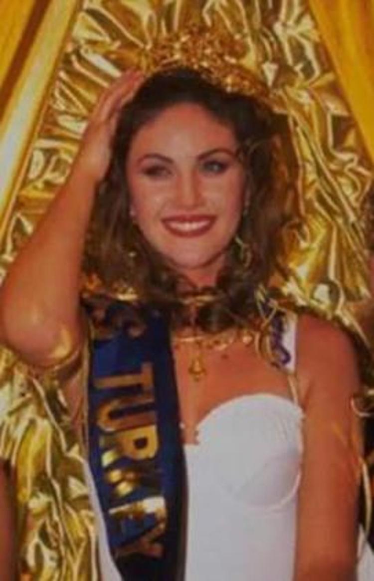 DEMET ŞENER