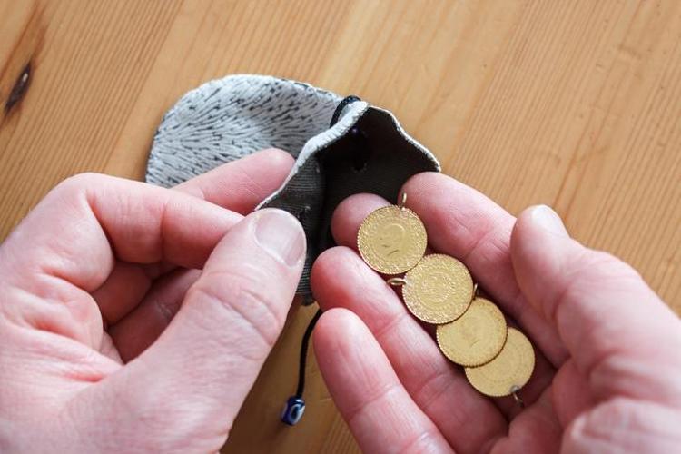 Altın fiyatlarında sert hareket Zirve sonrası tepetaklak oldu Gram altın, çeyrek altın, yarım altın, tam altın, ons altın...