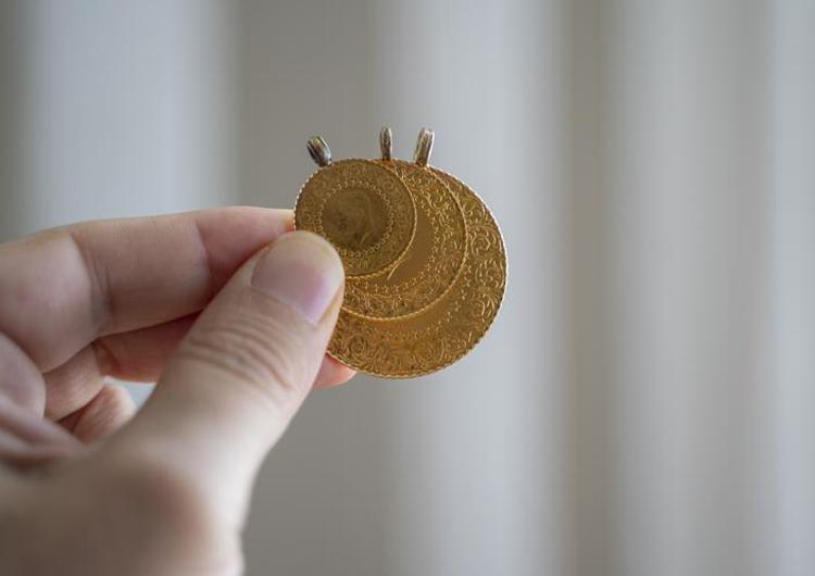 Altın fiyatlarında sert hareket Zirve sonrası tepetaklak oldu Gram altın, çeyrek altın, yarım altın, tam altın, ons altın...