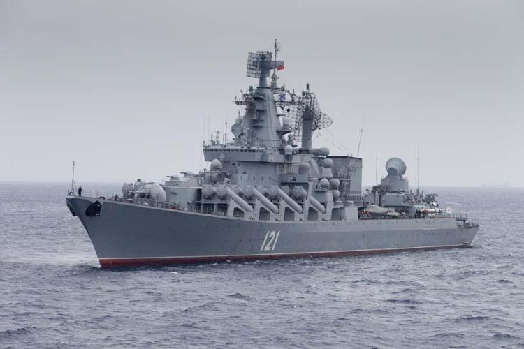 Rus donanmasının amiral gemisi Azak Denizinde batarken ABD uçağı menzildeydi En büyük darbe ortaya çıktı