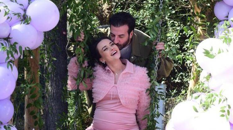 Hande Soraldan karnı burnunda yeni poz Bensu Soral kayıtsız kalamadı ve...