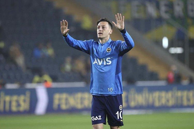 Yüzde 80 bu iş bitti Yıldız futbolcu eşyalarını topladı İşte yeni takımı