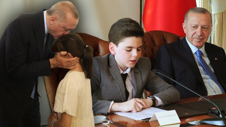 Cumhurbaşkanı Erdoğan çocukları kabul etti
