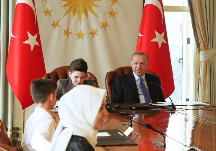 Cumhurbaşkanı Erdoğan çocukları kabul etti