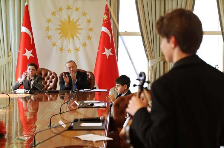 Cumhurbaşkanı Erdoğan çocukları kabul etti