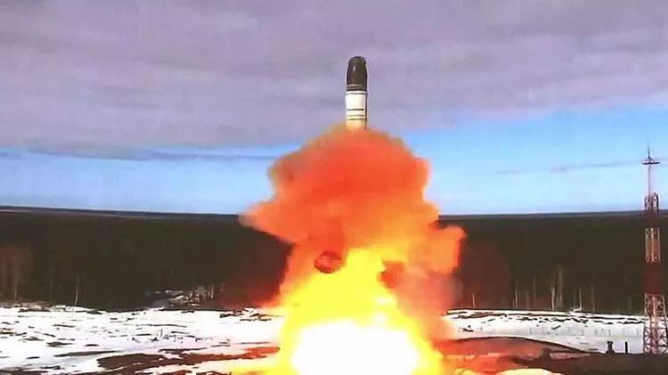 Moskova Londrayı Satan-2 ile 5 dakikada vurabilir Putin Durdurulamaz dedi ABD tek tek avlayacak...