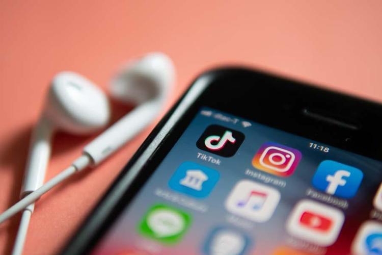 Instagramda takipçi artırmanın 15 yolu Bot atma, hile, takipçi satın almaya gerek yok...