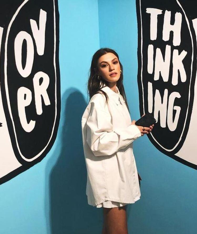 Yüsra Geyikten, Hadisenin sözlerine kahkahalı gönderme Büyük konuşmak istemiyorum