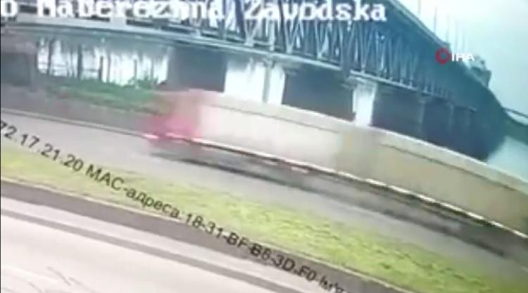 Ukrayna-Rusya savaşının en kanlı saldırısı Rusların vurduğu Mariupol tiyatrosunda 600 kişi birden öldü...