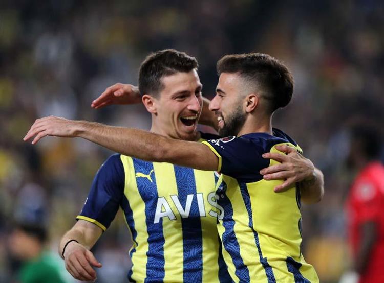 Düşman Kardeşler İstanbula geliyor Akla hayale gelmeyecek iki yıldız için flaş teklif