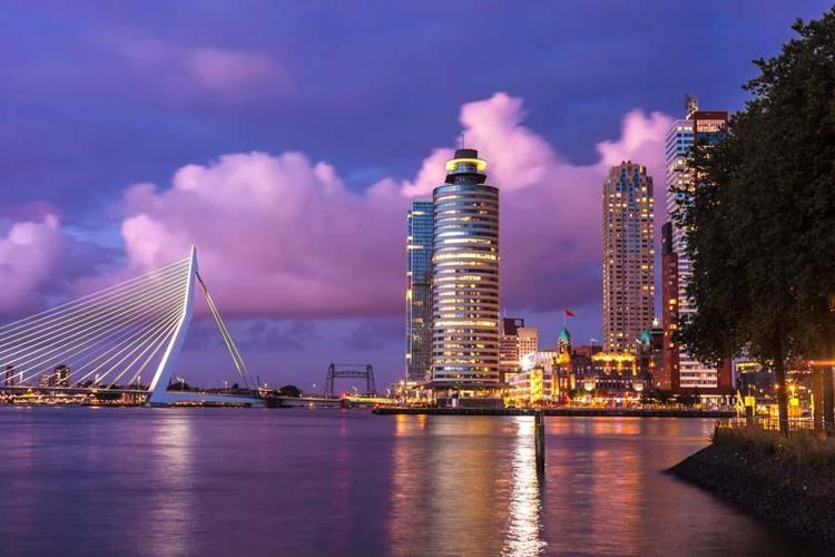 15- Hollanda