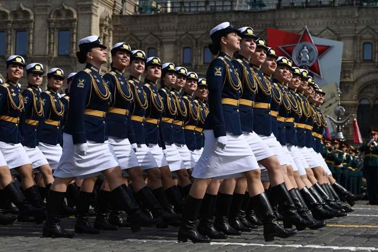 Kıyamet uçağı göründü Dünya nefesini tutup izliyor...