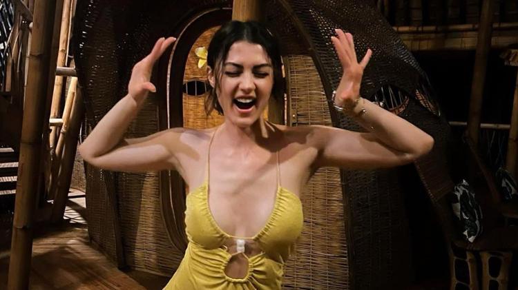 Burcu Özberkten makyajsız paylaşım