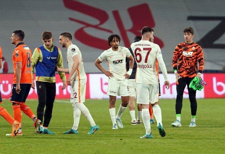 Galatasarayda 5 futbolcu Floryada kazan kaldırdı Torrent varsa biz yokuz