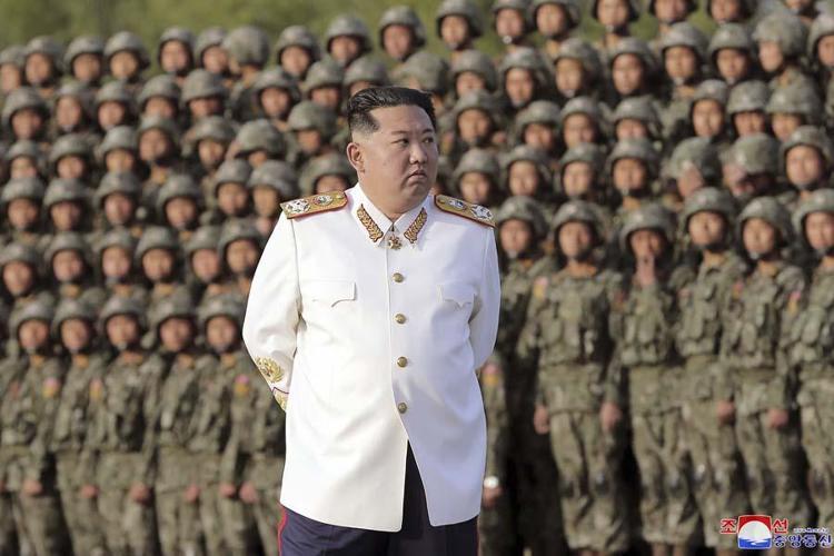 Kuzey Koreden itiraf gibi bir adım geldi Kim Jong-un acil durum ilan etti....