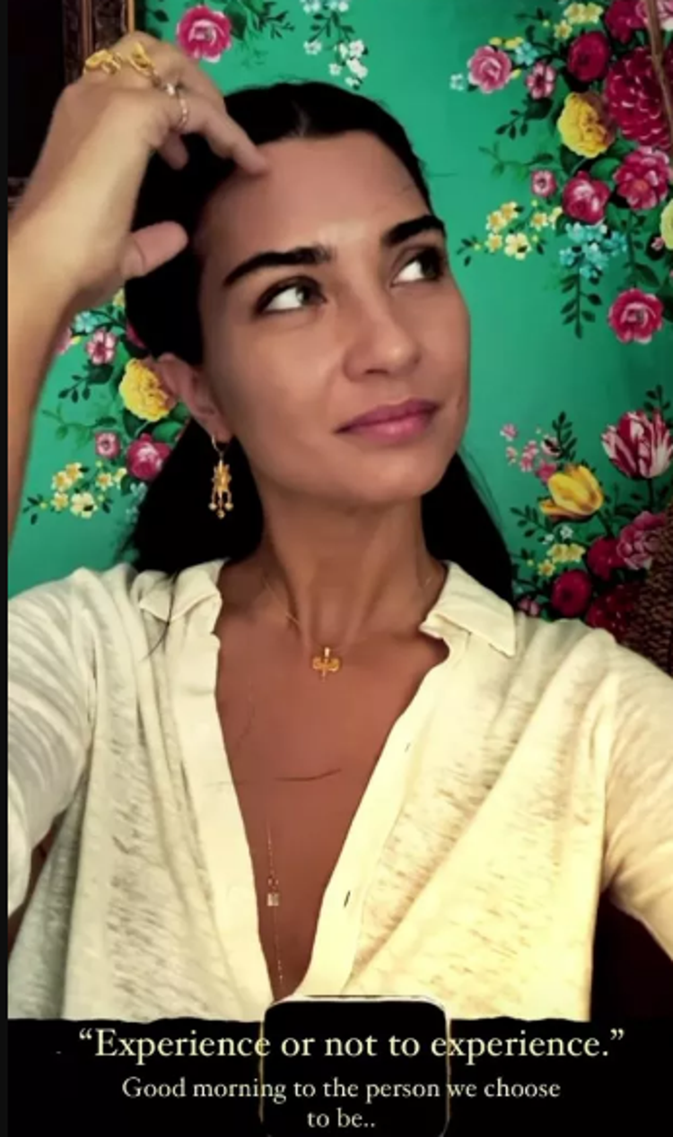 Tuba Büyüküstün en doğal haliyle büyüledi