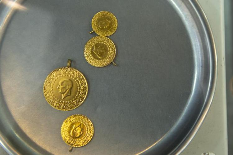 Altın fiyatlarında son dakika 1450 lira tahmini Olası rakamları tarihleri ile verdi, gram altın için dikkat çeken yorum...