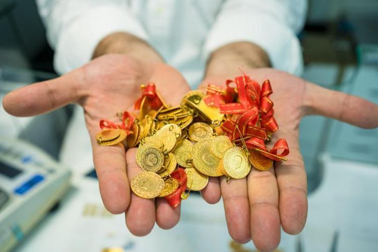 Altın fiyatlarında son dakika 1450 lira tahmini Olası rakamları tarihleri ile verdi, gram altın için dikkat çeken yorum...