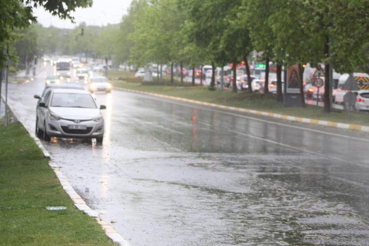 Kuvvetli sağanak ve kar yağışı uyarısı Meteoroloji 66 il için son dakika duyurdu Devam edecek, İstanbul, İzmir, Ankara, Antalya dahil...