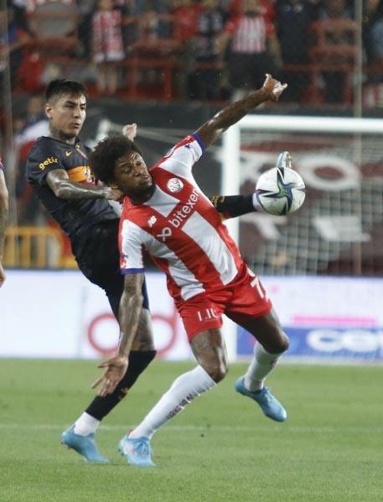 Son maçta Türkiyeyi ayağa kaldıran gol ve 1-1in ardından Antalyada ayrılık...