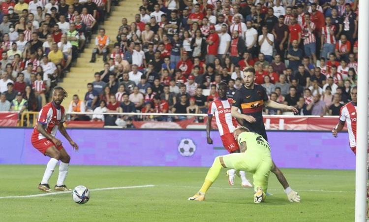 Son maçta Türkiyeyi ayağa kaldıran gol ve 1-1in ardından Antalyada ayrılık...