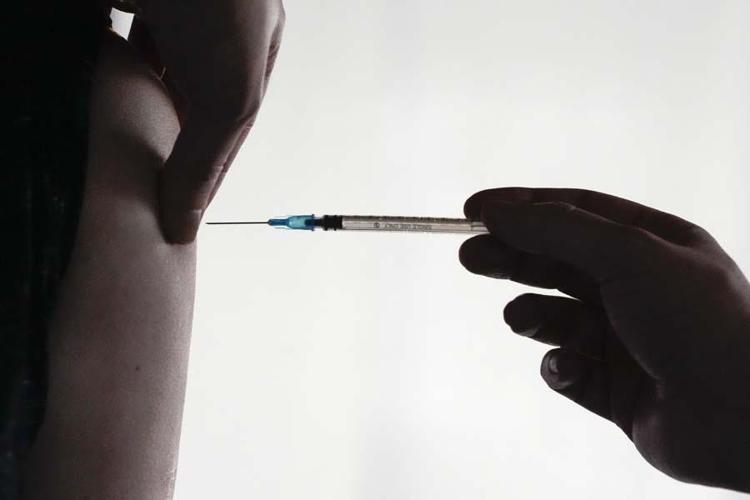 CDC AŞI İÇİN KARARINI VERDİ