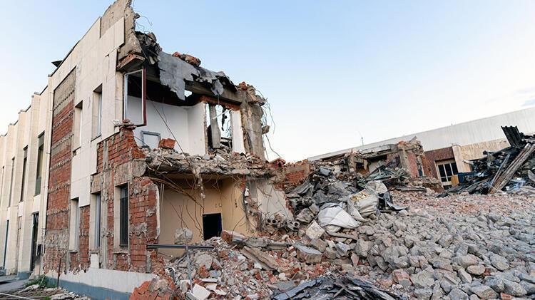 Deprem ile ilgili son dakika uyarısı İstanbul, İzmir, Ankara dahil 45 ili, 110 ilçeyi vuracak Liste duyuruldu, 7 ve üzeri sarsıntılar...