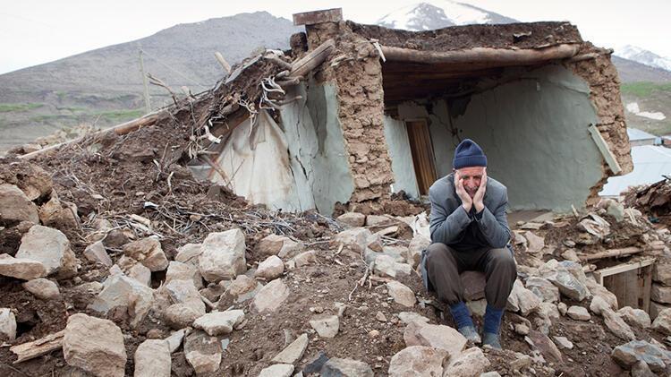 Deprem ile ilgili son dakika uyarısı İstanbul, İzmir, Ankara dahil 45 ili, 110 ilçeyi vuracak Liste duyuruldu, 7 ve üzeri sarsıntılar...