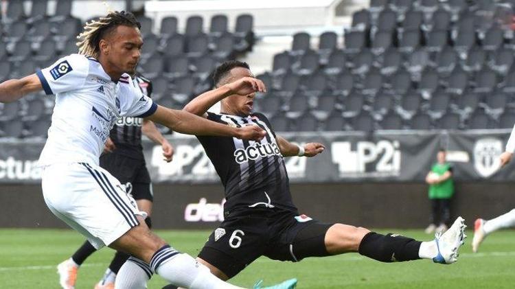 OYUNCUYU BRAGA DA İSTİYOR