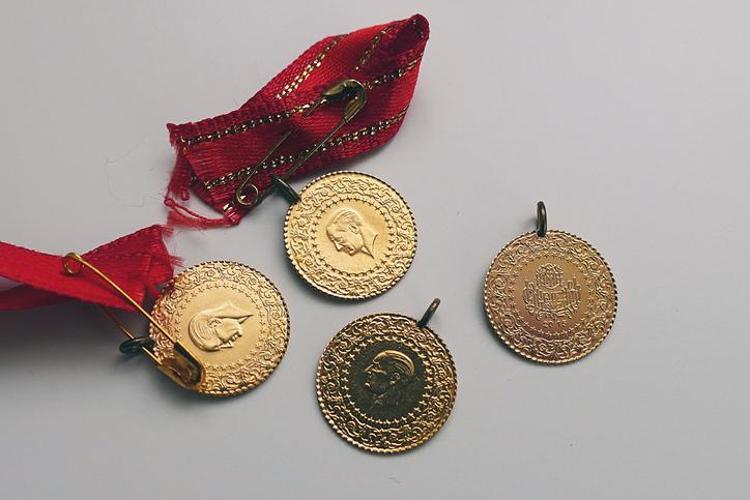Altın fiyatlarında dikkat çeken yakın tahmin 1000 lirayı geçecek, yatırımcılara uyarı Gram altın, çeyrek altın, yarım altın, tam altın...