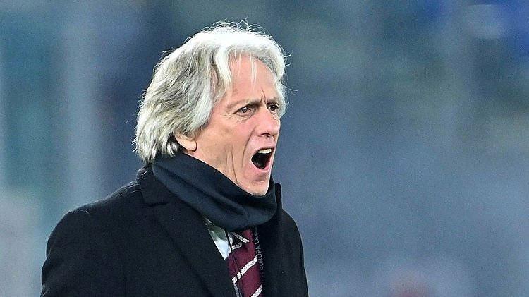 FLAŞ Futbolcuların değil Ali Koçun dediği oldu Yeni teknik direktörde mutlu son