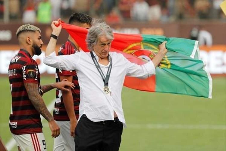 Jorge Jesus istemedi Ankaragücü devreye girdi Bize gel kaptan olursun