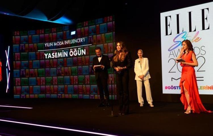 Ünlü isimler şıklık yarışına girdiler İşte ELLE Style Awards 2022nın ödülleri ve sahipleri...